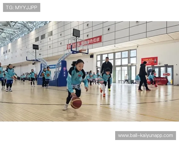 篮球联赛加强青训球员的文化教育与学业支持机制，篮球青训内容